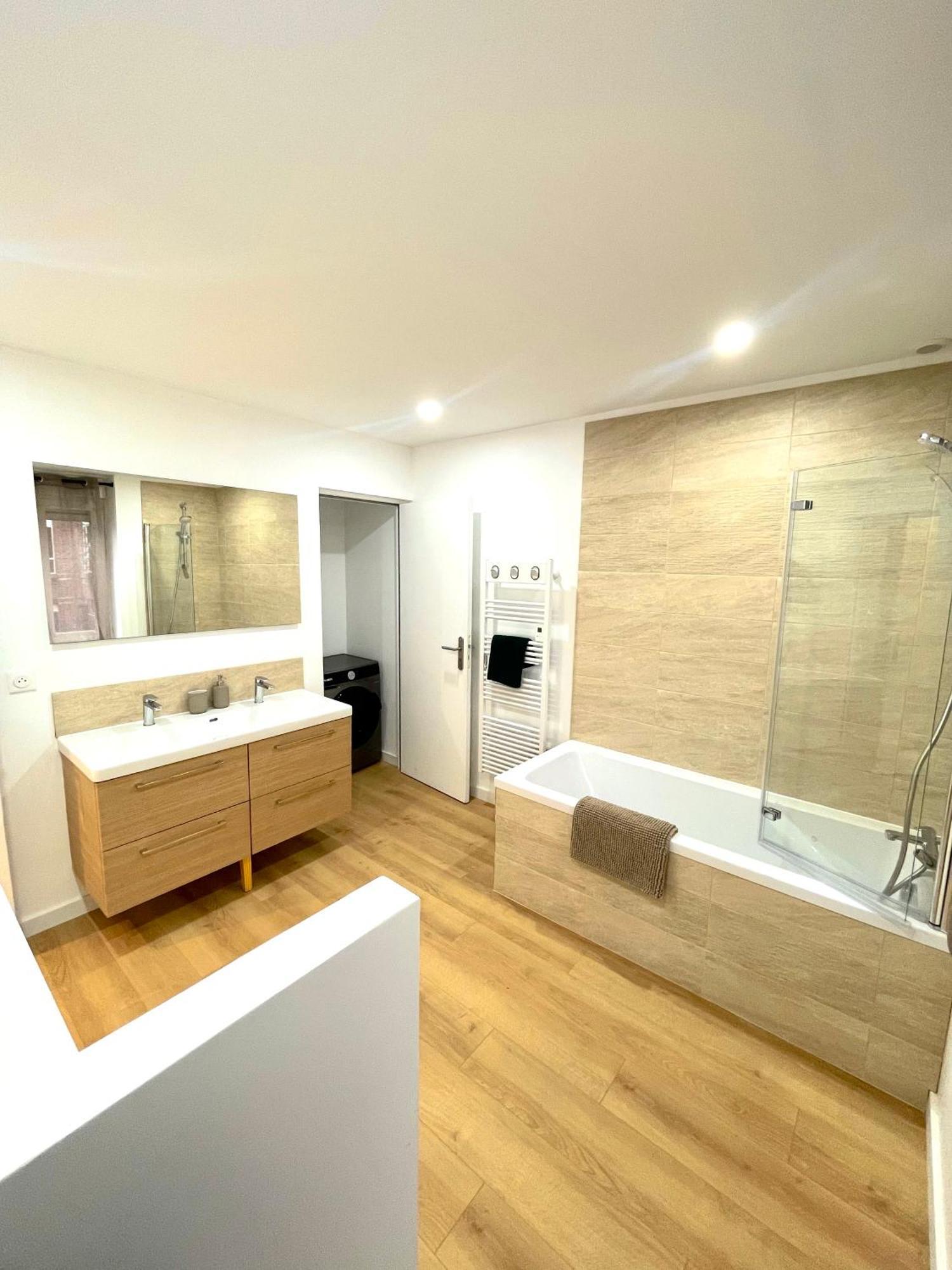 Maison Familiale 3 Chambres Avec Terrasse Mouvaux Екстериор снимка